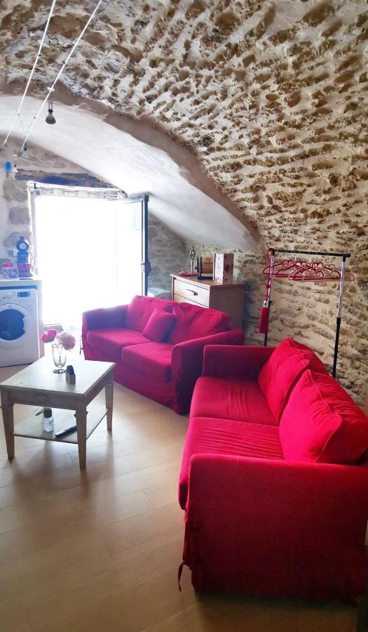 Chambre de charme avec plein d authenticité du 13 ème siècle. 40m² Châteauneuf-du-Pape Esterno foto